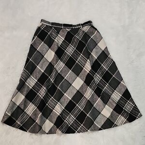 Vintage Haggar Black and White Wool Blend Plaid A-Line Skirt size S